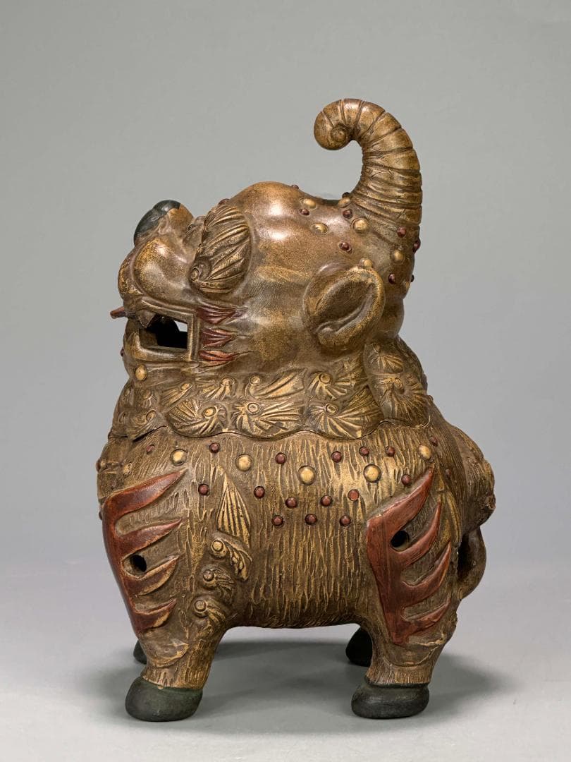 中国美術　中国宜興　紫砂　白泥　加彩紫砂獅子香炉　置物　唐物　古物