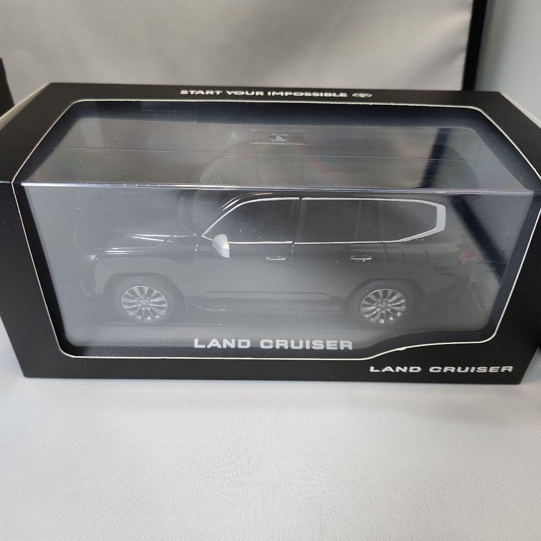 新型　ランドクルーザー　30　ブラック　ホワイト　セット売り