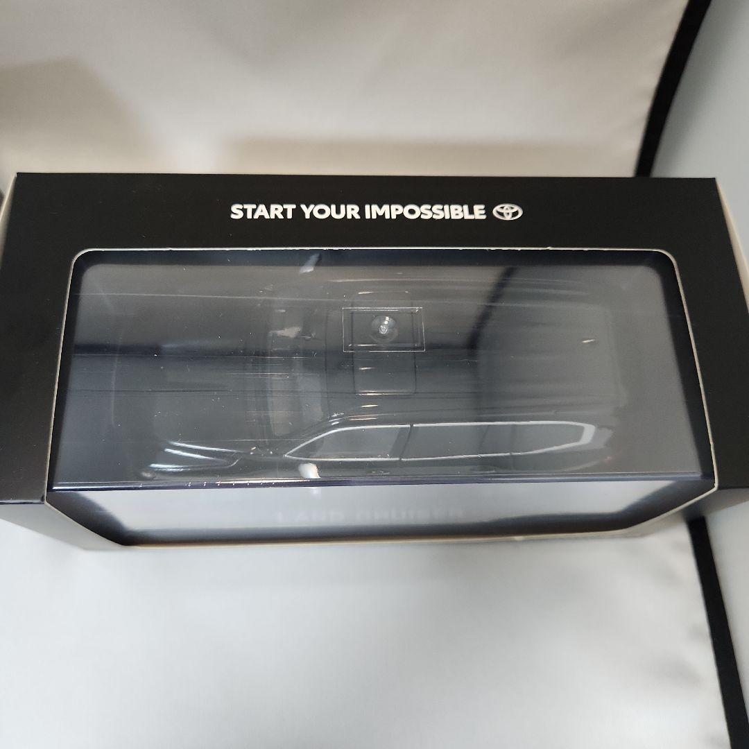 新型　ランドクルーザー　30　ブラック　ホワイト　セット売り