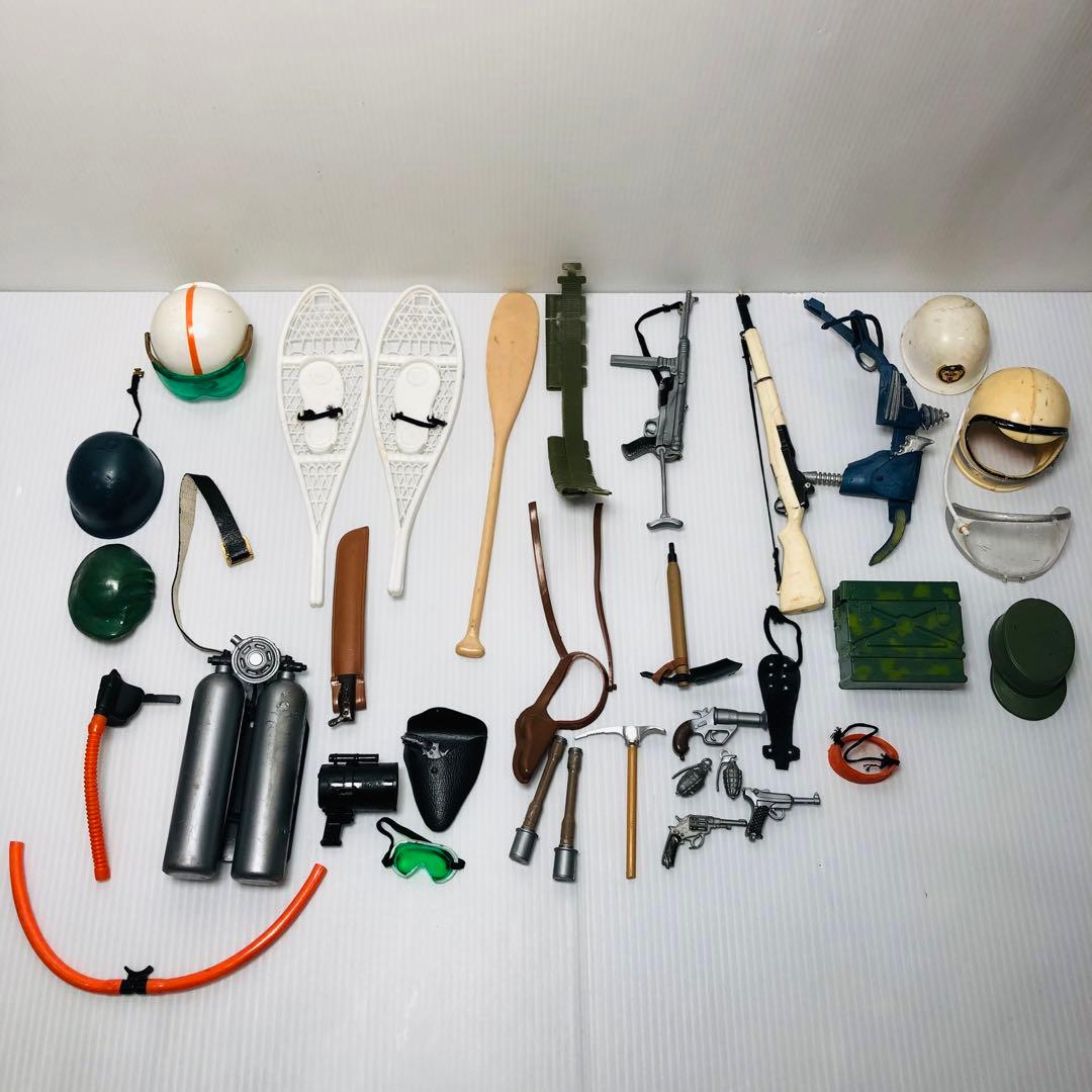 希少　ビンテージ1964年製GI JOE 2体セット 装飾品多数