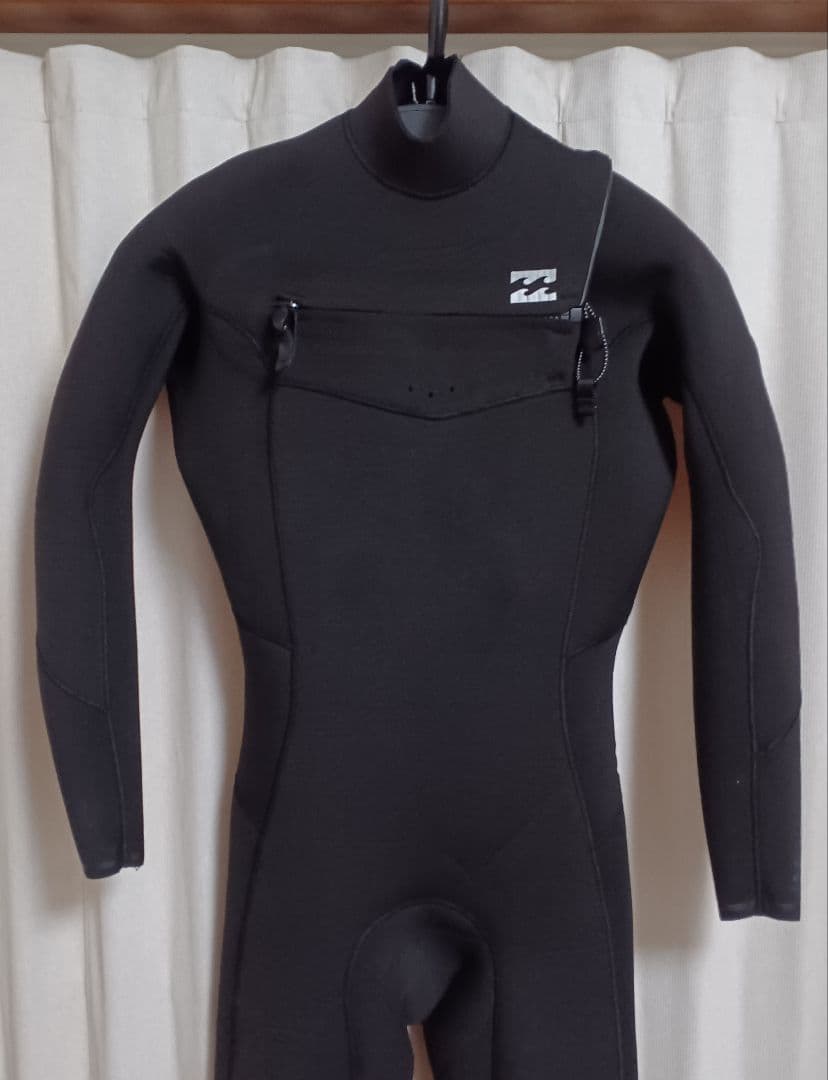 BILLABONG　ビラボン　セミドライ ウェットスーツ　4×3mm　US S