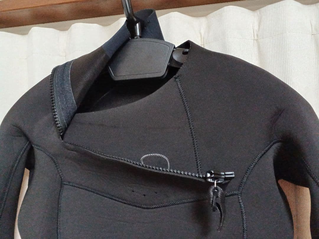 BILLABONG　ビラボン　セミドライ ウェットスーツ　4×3mm　US S