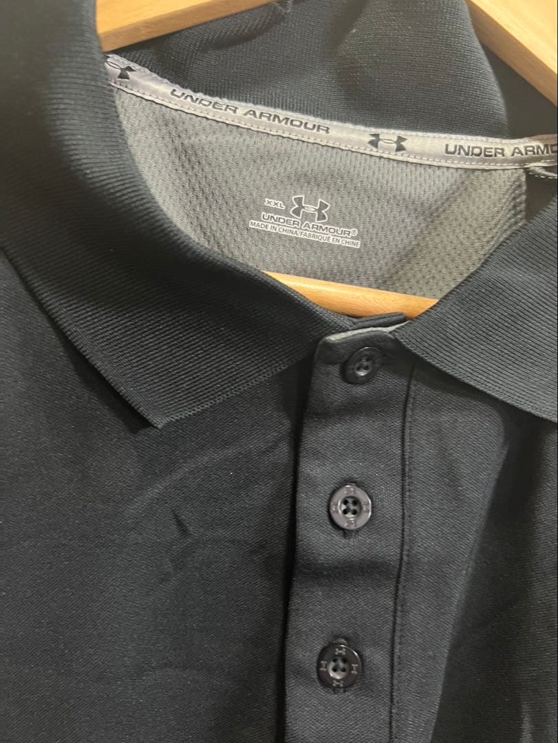 【大きいサイズ】 UNDER ARMOUR ブラック ポロシャツ（半袖）