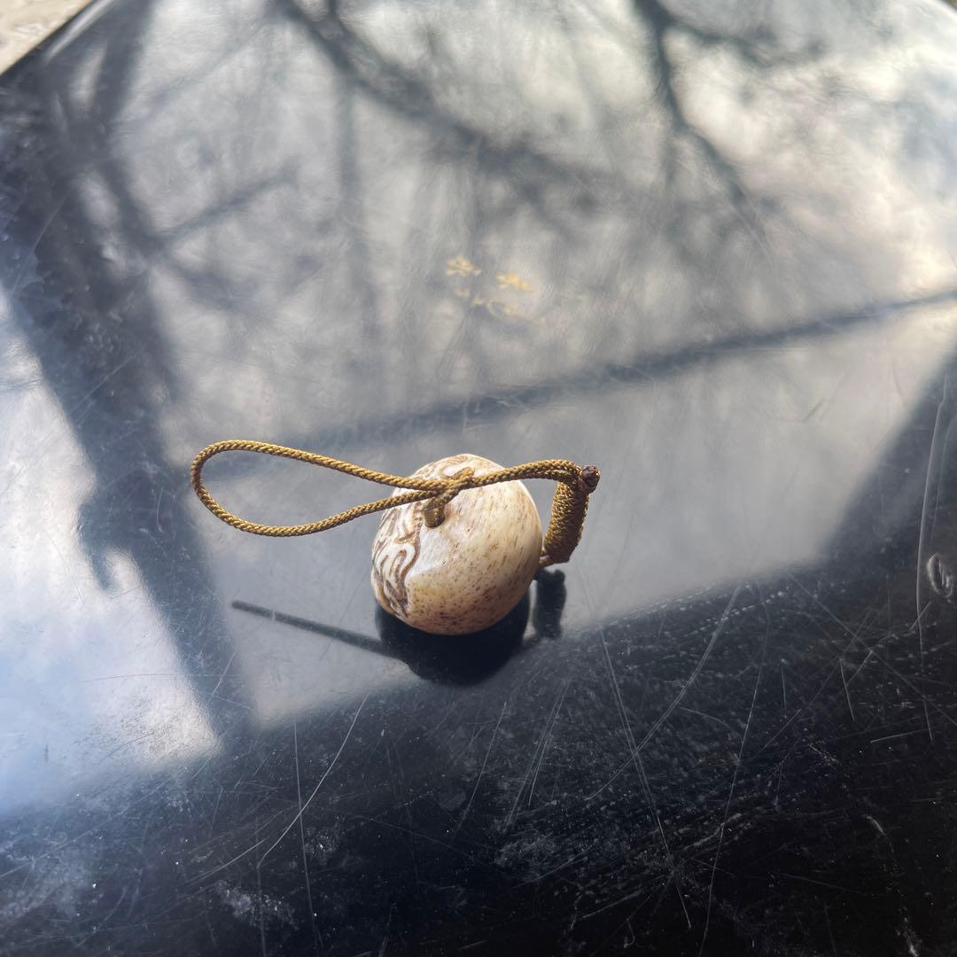 提げ物　緒締　玉龍　鹿角？