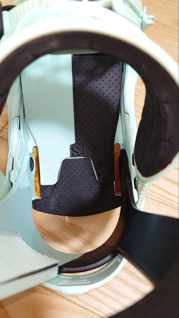 サロモン　ビンディング　ホログラム