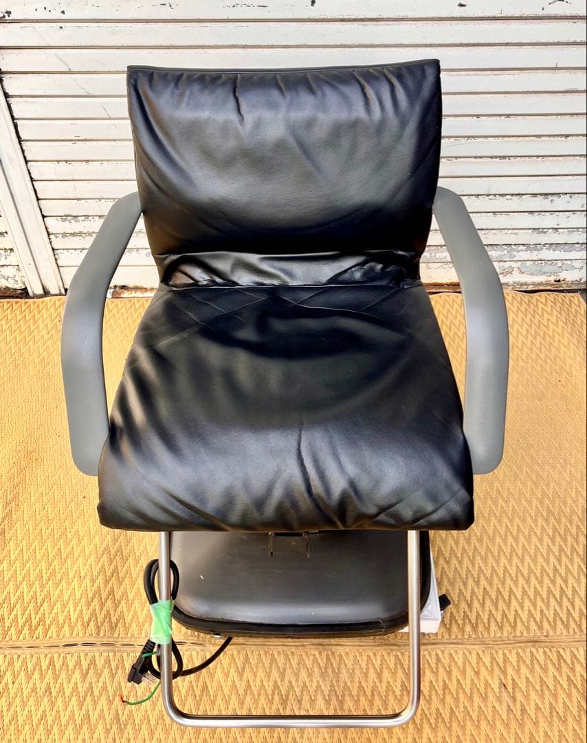 ③-1【送料無料】タカラベルモント SU-922 美容室 理容室 電動チェア