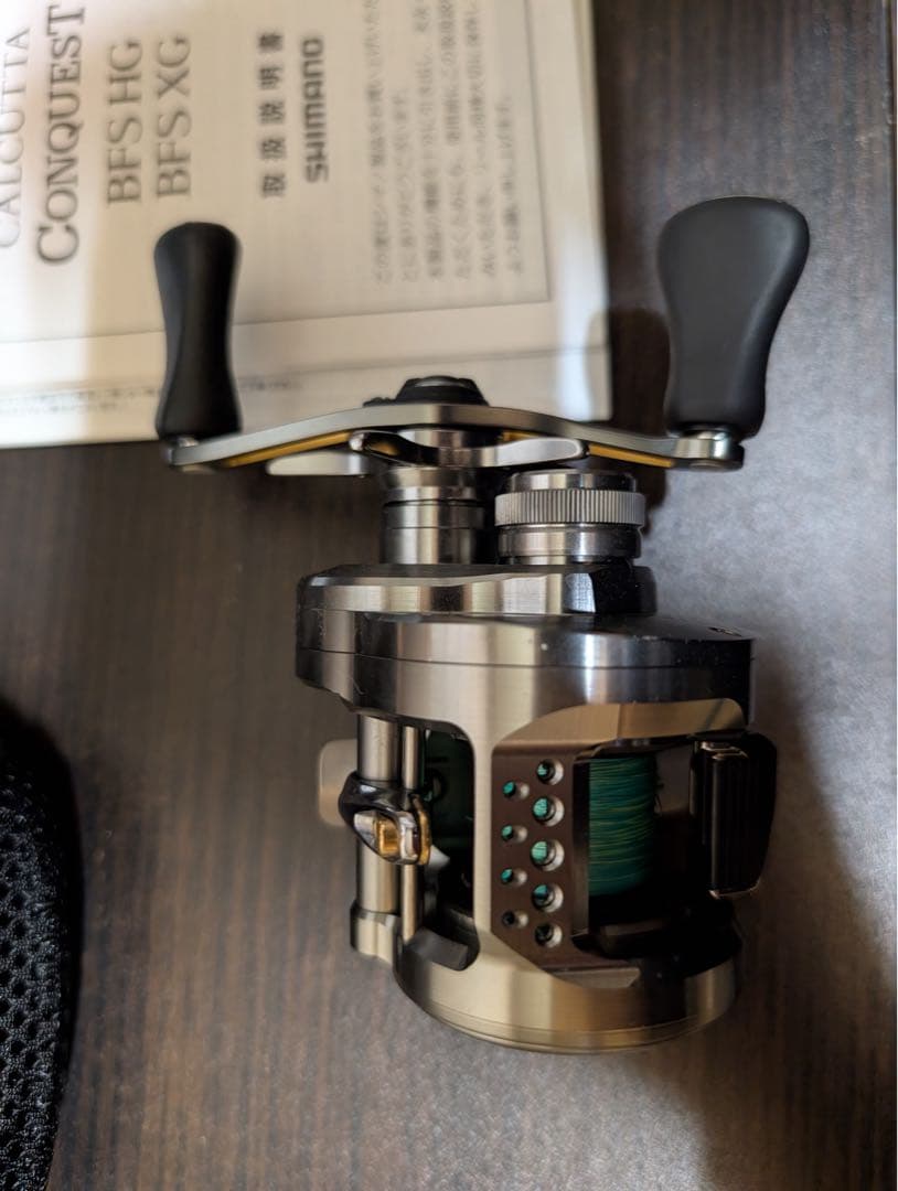 シマノ　23 カルカッタコンクエストBFS HG 右ハンドル　美品