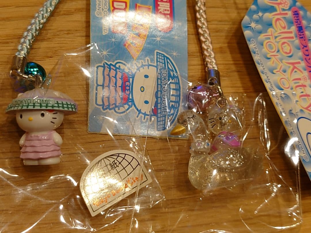 d*7様 【未開封】【東京限定】ハローキティ ストラップ セット