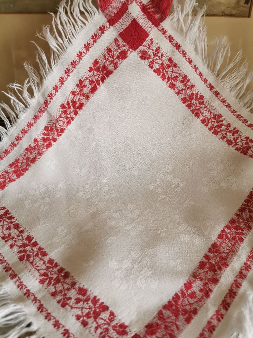 アンティーク フランス ダマスク織レッドリネンクロス 三つ葉のリーフモチーフ