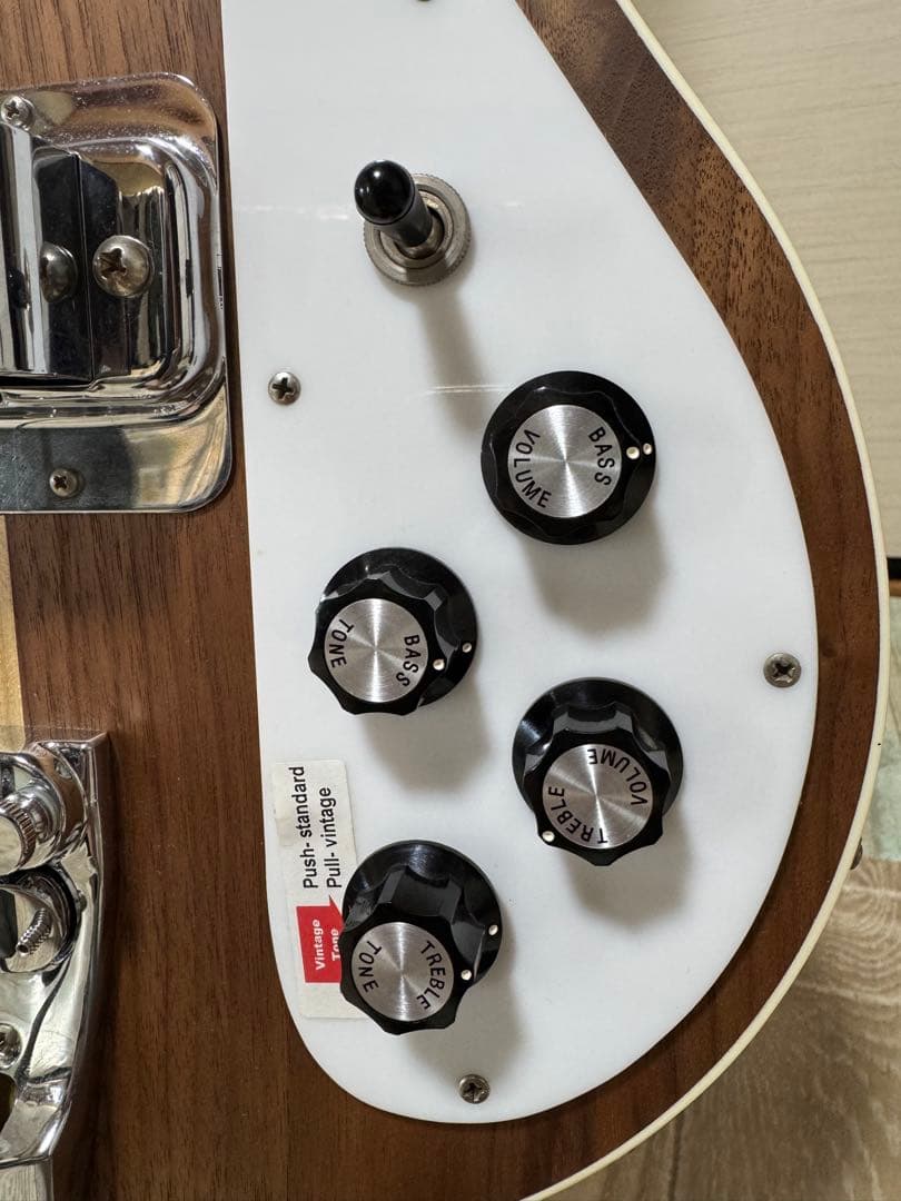 【今日だけ1万割引】Rickenbacker 4003 walnut 早い物勝ち