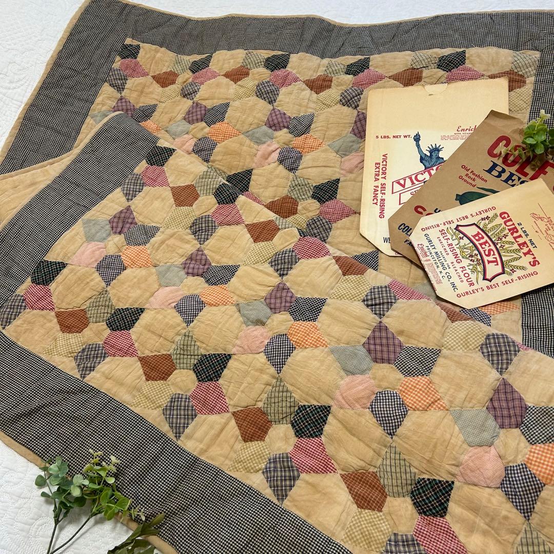美品【アンティーク コットンキルト長方形】六角形パッチワーク【プレ付】アメリカン