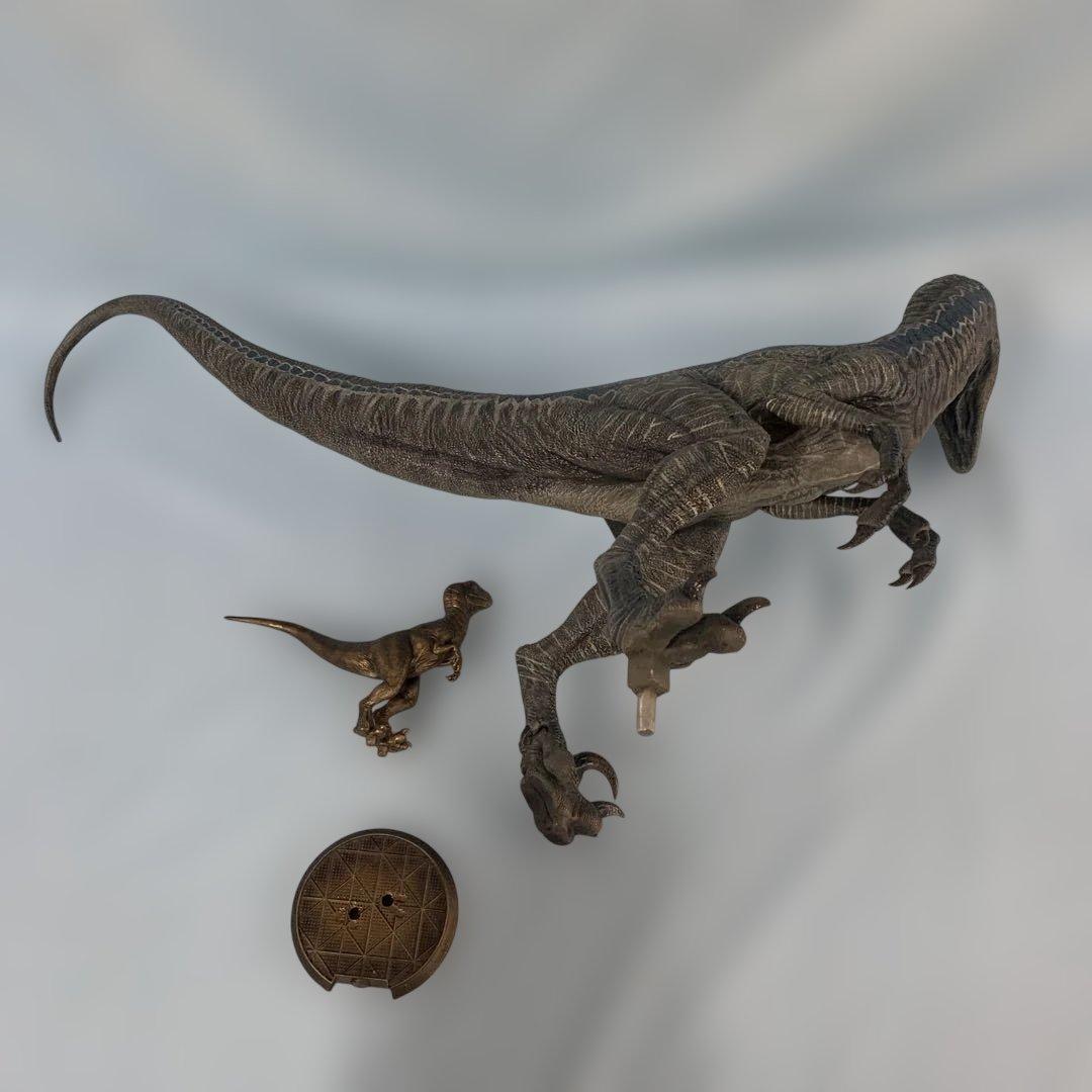 ブルー 「ジュラシック・ワールド/炎の王国」 1/6 フィギュア