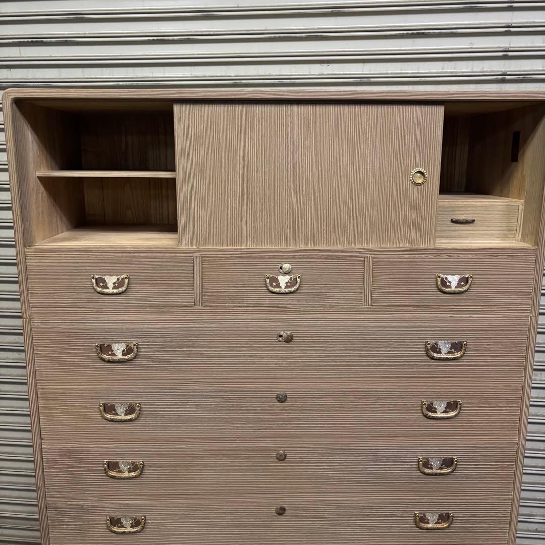 賀茂桐箪笥　通産大臣指定伝統的工芸品　着物