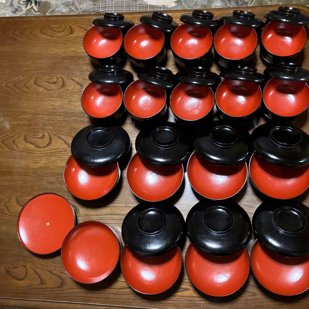 お椀のセット　推定明治　使用してるのか、未使用なのかは不明となります。