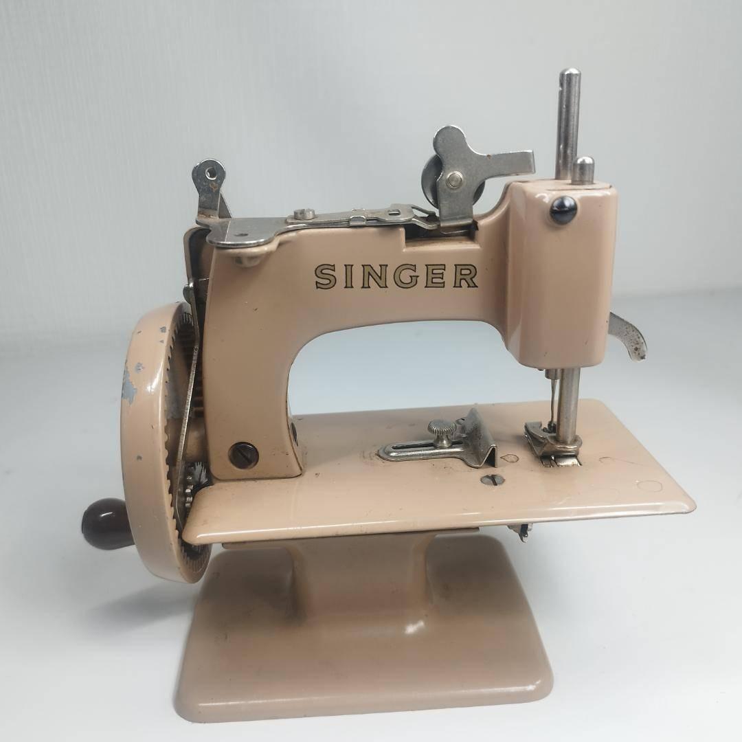 シンガー トイミシン アメリカ 輸入 ピンクベージュ ビンテージ 手芸 hT46