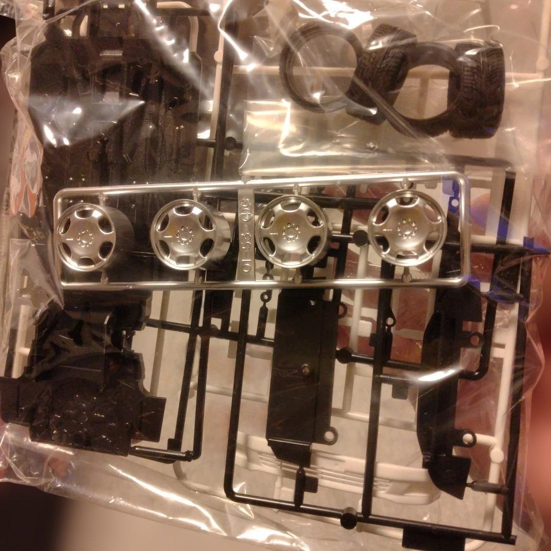 Carlsson CELSIOR UCF21 LUXY 1/24　プラモデル