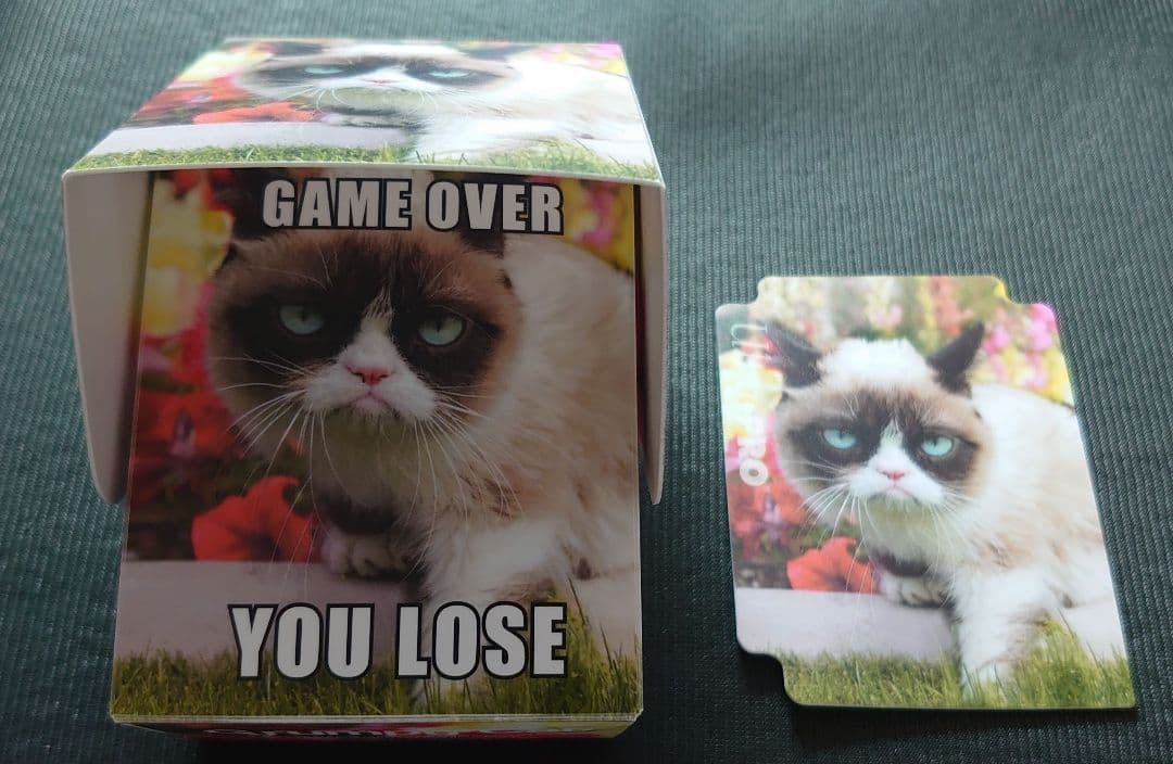 ultra pro グランピー キャット デッキケース 猫