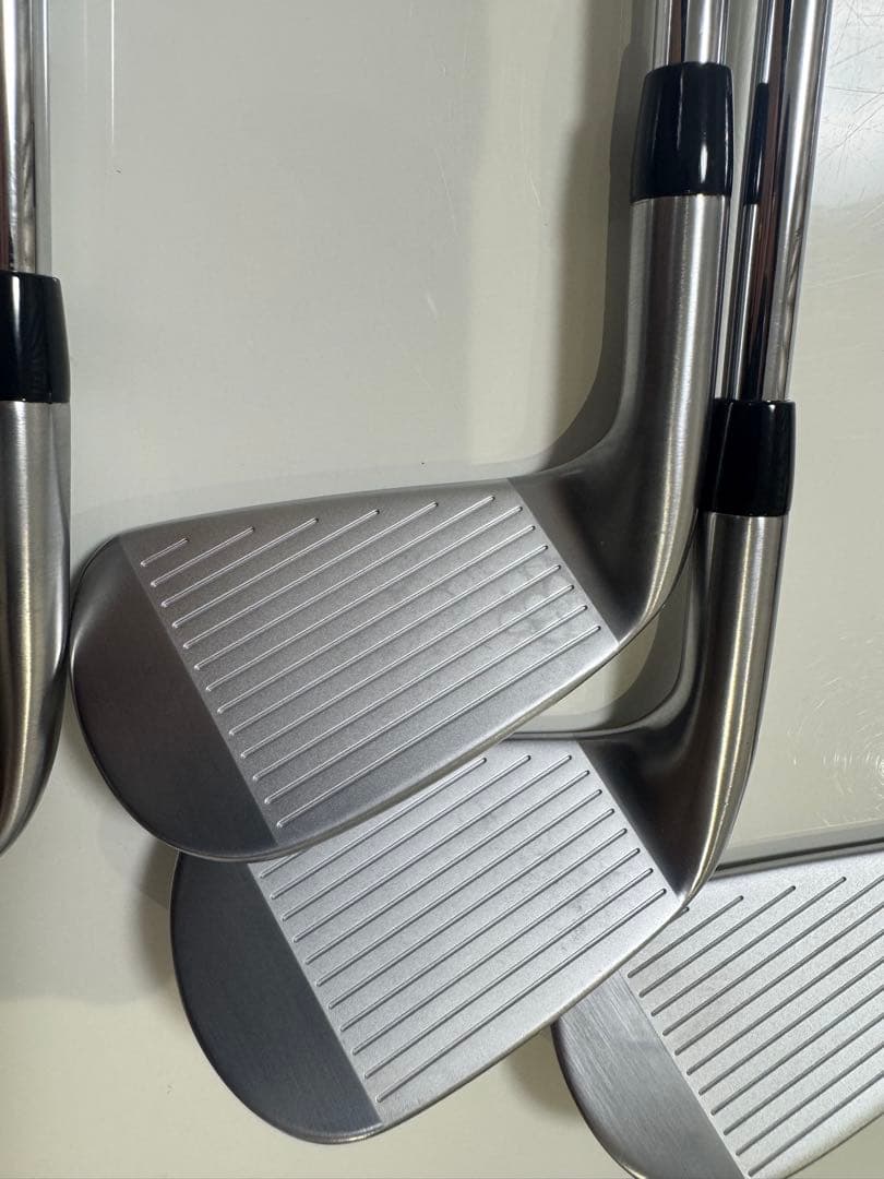 O*s様 美品タイトリストT150 2025 P〜6 AMTシルバー