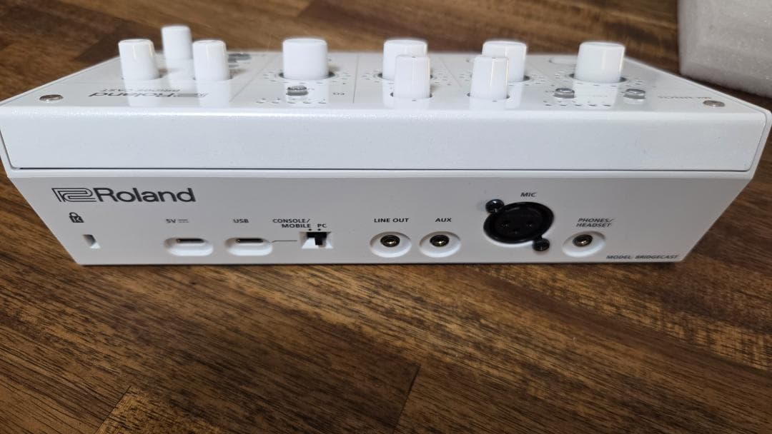 Roland BRIDGE CAST アイスホワイト オーディオインターフェイス