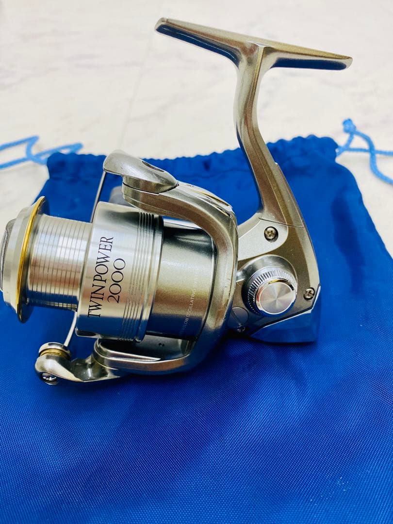 シマノ TWIN POWER 2000