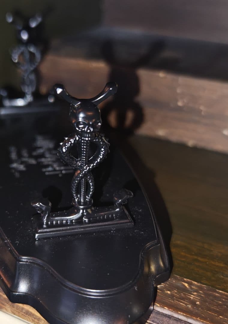 USJ　ハリーポッター　闇の印　杖スタンド