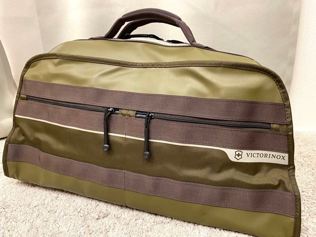 【週末SALE】極美品VICTORINOX ビクトリノックス　ボストンバッグ 緑