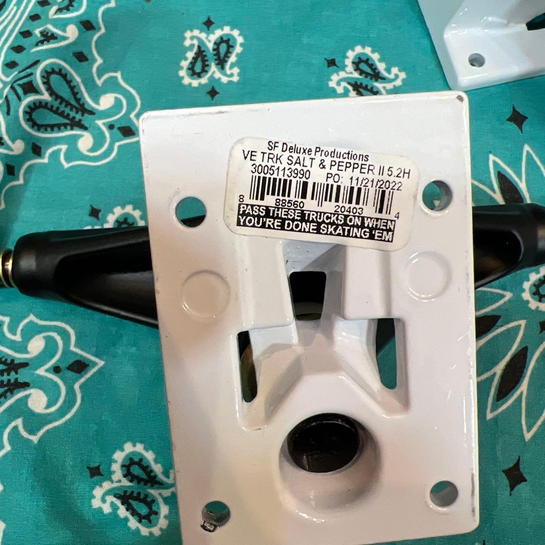 ベンチャートラック SALT & PEPPER II 5.2H トラック