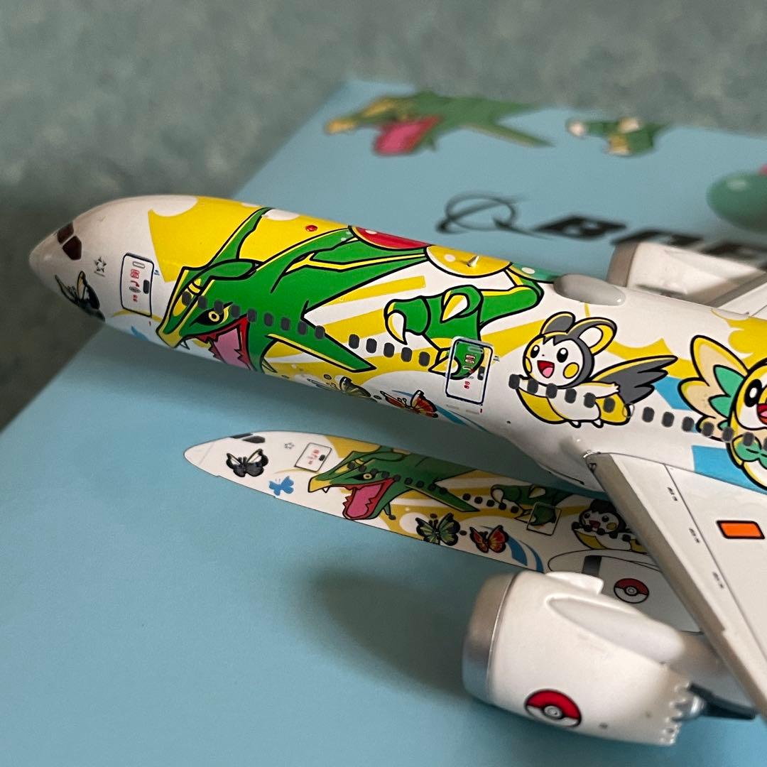 ANA 全日空 787-9 ポケモン ピカチュウジェット AV スタンドt付き