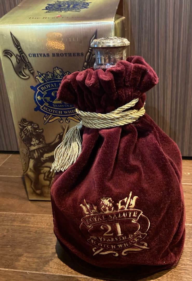 ローヤルサルート　ルビー　21年　1L