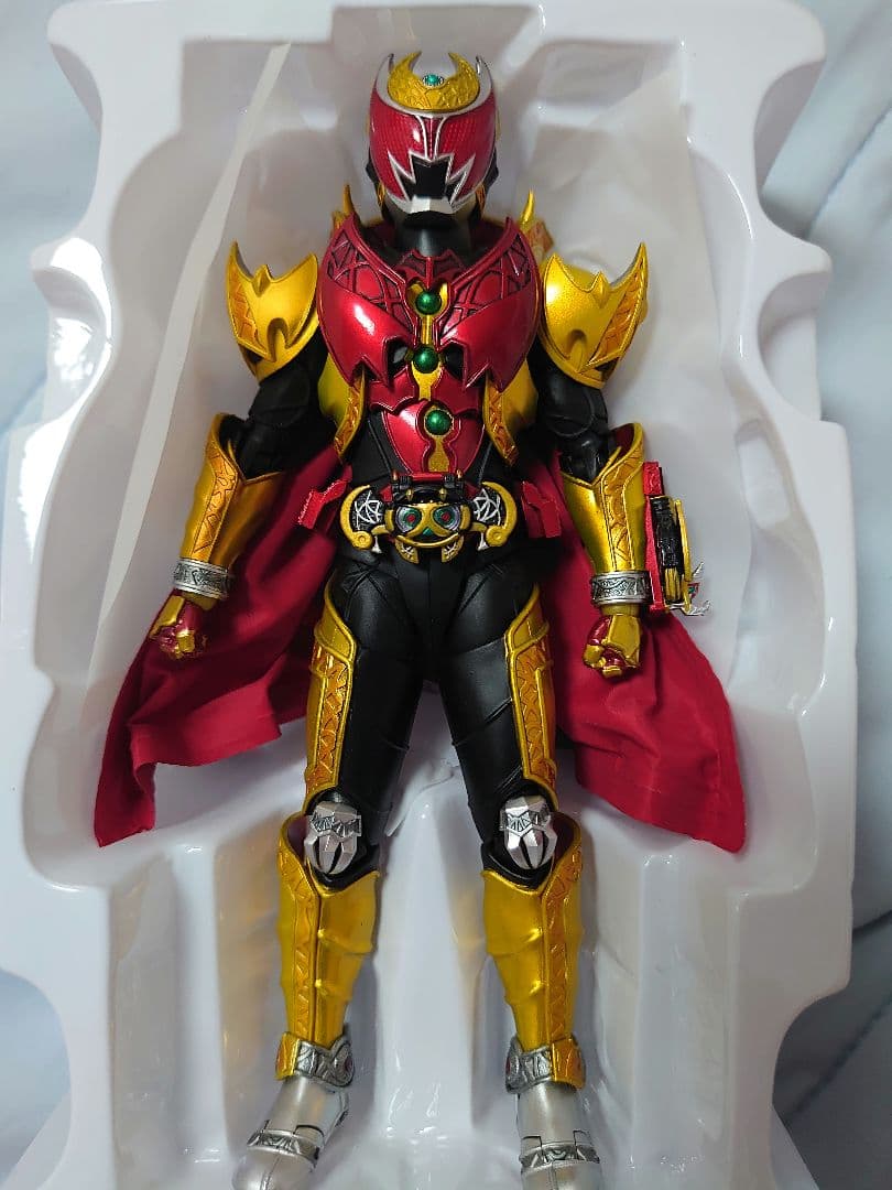 P*r様 S.H.Figuarts 真骨彫 エンペラーフォーム&ダークキバ