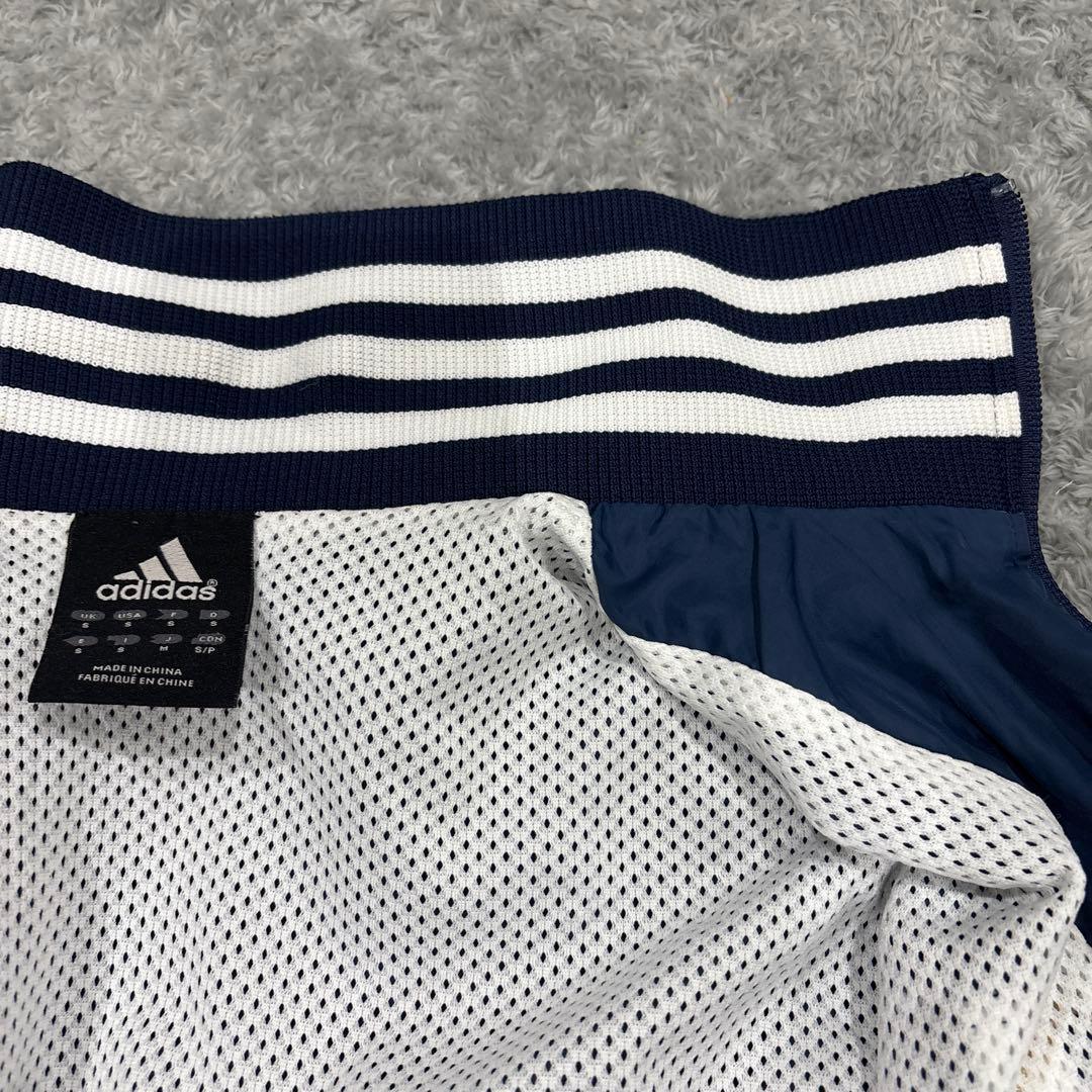 アディダスadidas　チェルシー　ナイロンジャケット