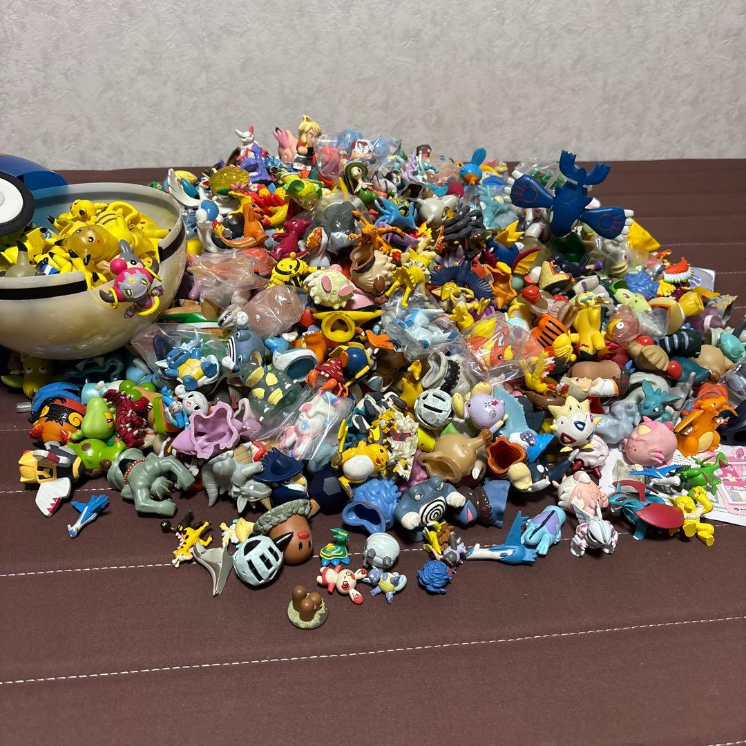モンコレ　ポケモン　フィギュア　グッズ　711個以上　クリア　指人形　立体図鑑