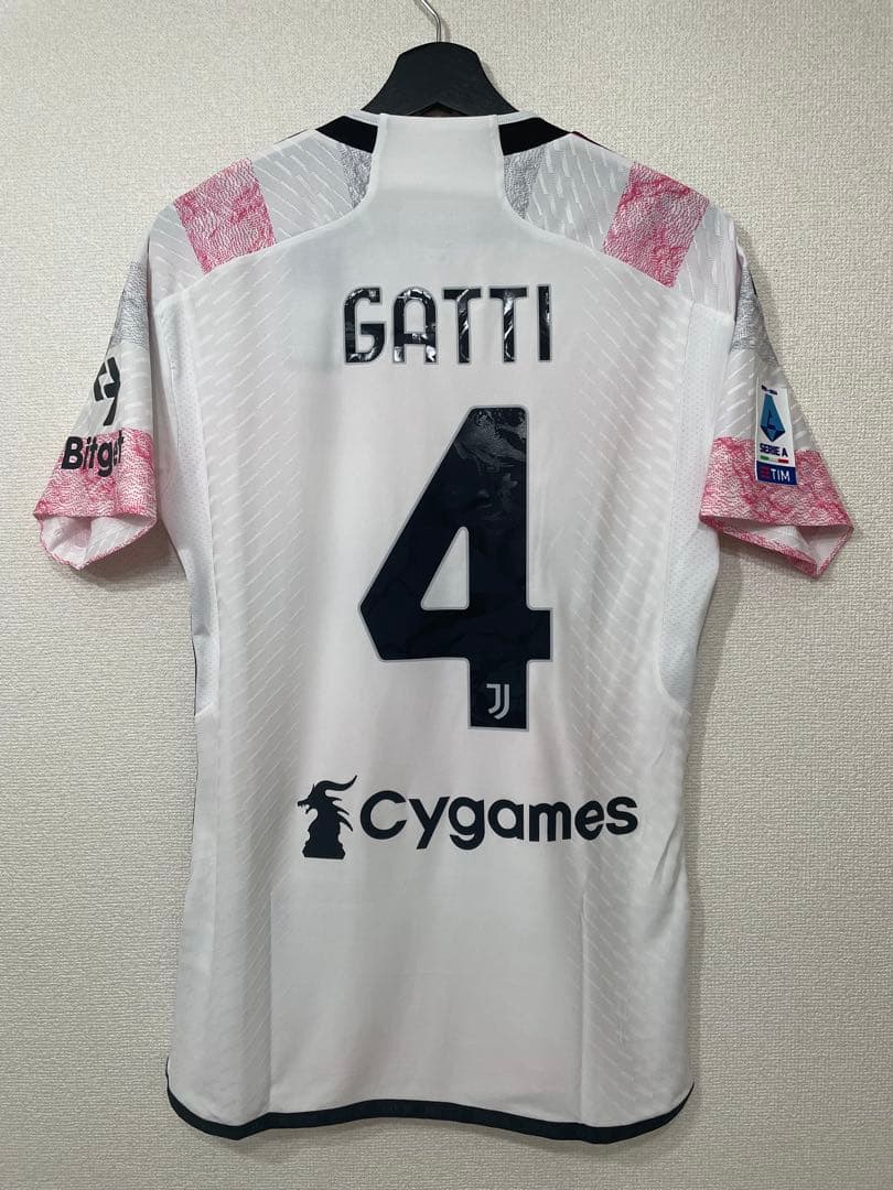 【正規品】Juventus Gatti 4 ユニフォーム　定価は18.700円