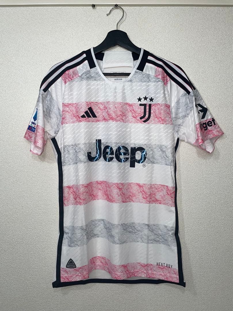 【正規品】Juventus Gatti 4 ユニフォーム　定価は18.700円