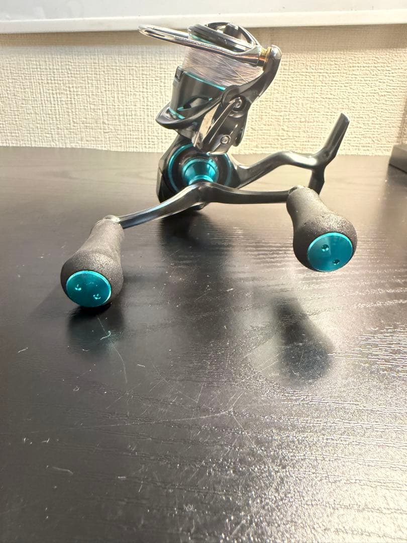 21 エメラルダス AIR LT2500-DH スピニングリール