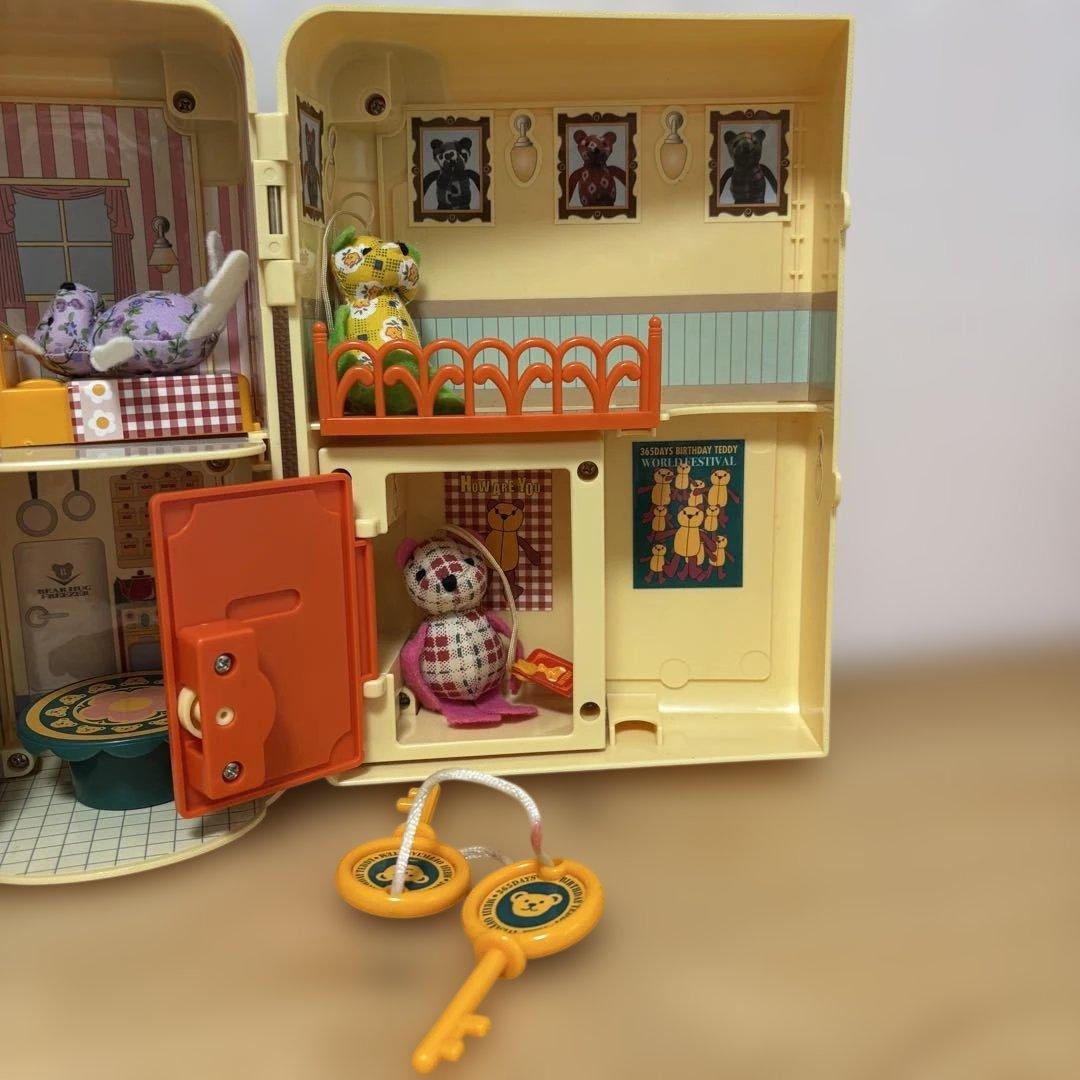 激レア‼️365日バースデイテディ 明治製菓公式アイテム 鍵付きハウス TOMY