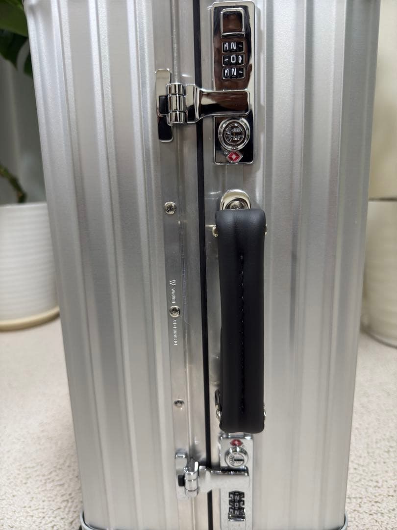 【生涯保証】【極美品】 RIMOWA Classic Cabin 36L