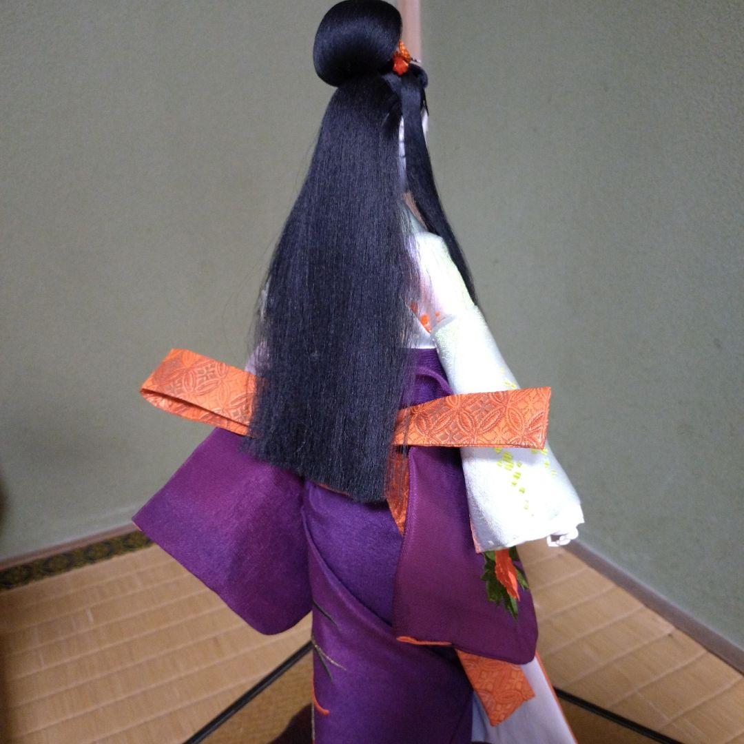 御所人形 有風作 紫色の美しい工芸品