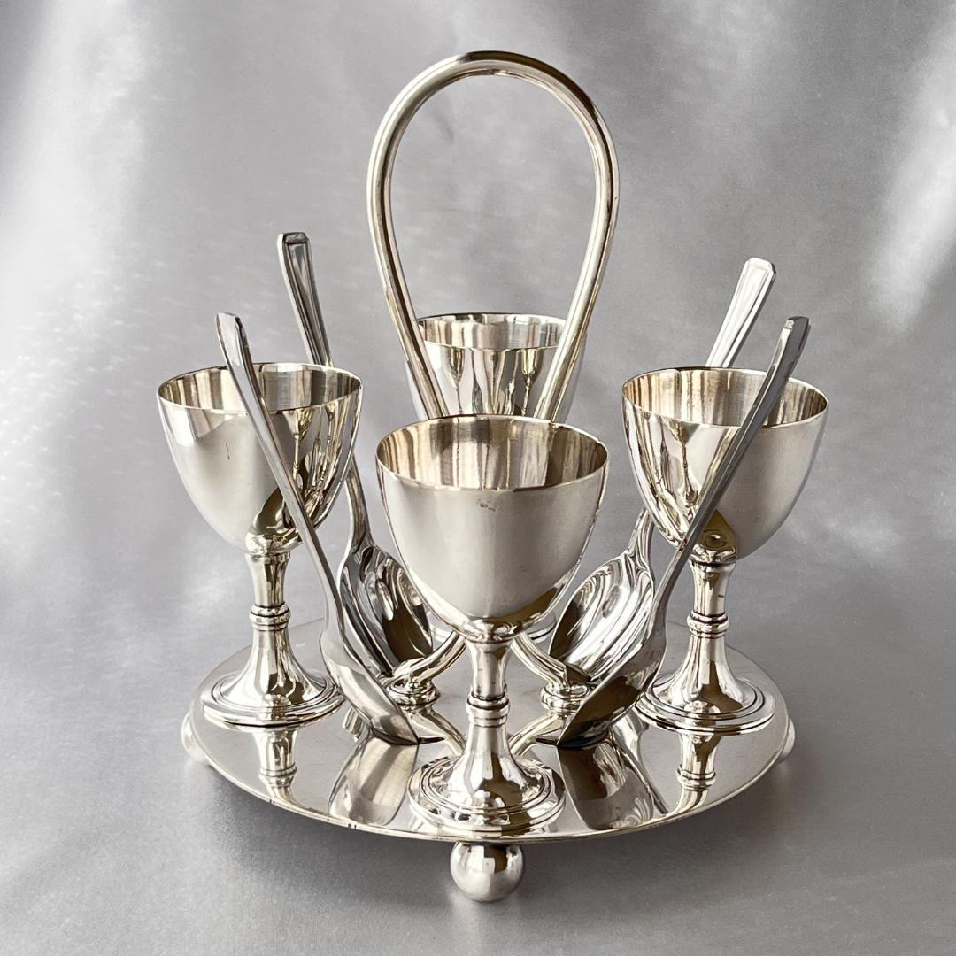 【William Huttonn】アールデコ エッグクルーエ エッグカップ