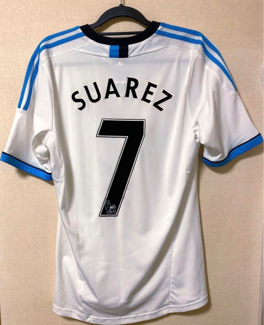 正規品　リバプール　ルイススアレス　ユニフォーム