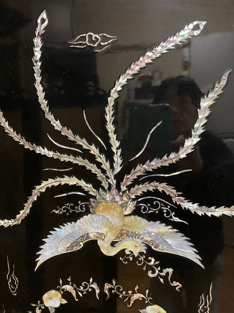 骨董品、漆塗りの母貝細工、鳳凰の貝細工 足はありません。壁飾りに