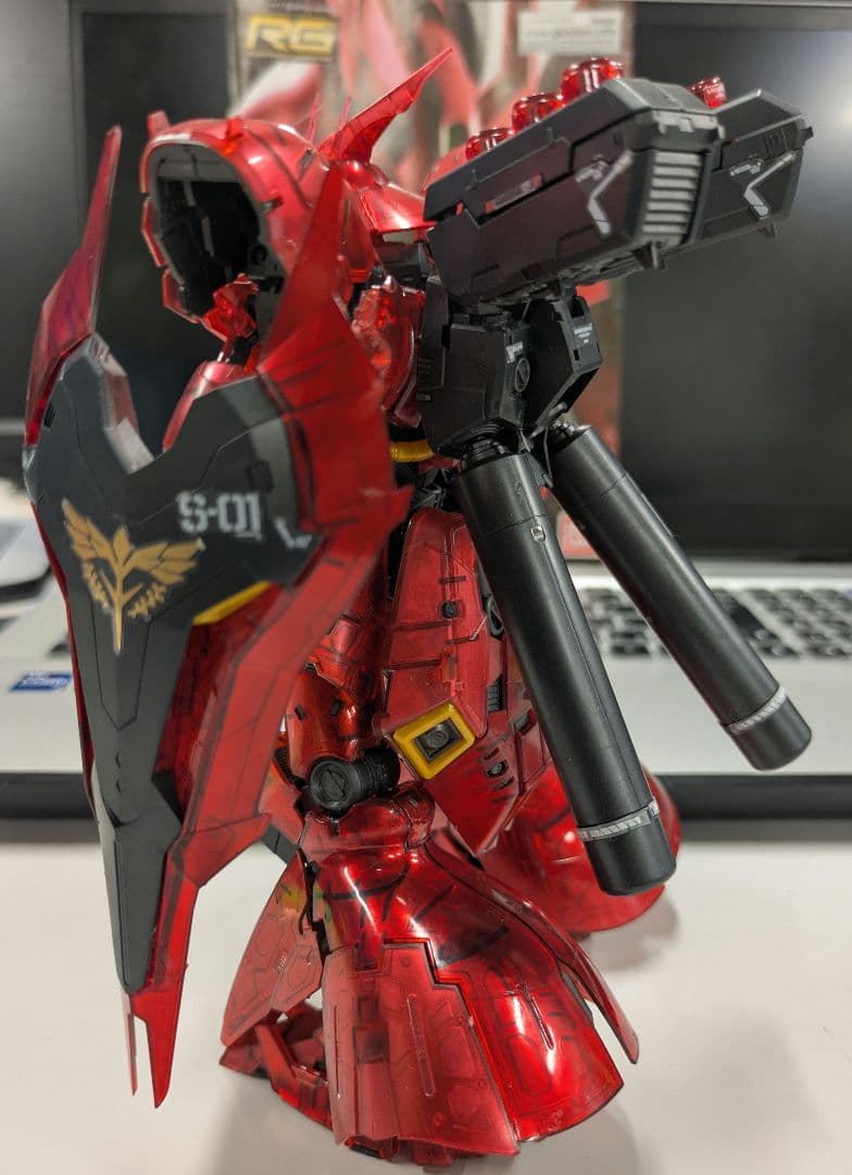 RG サザビー　塗装品　メカニカルコアメッキ風