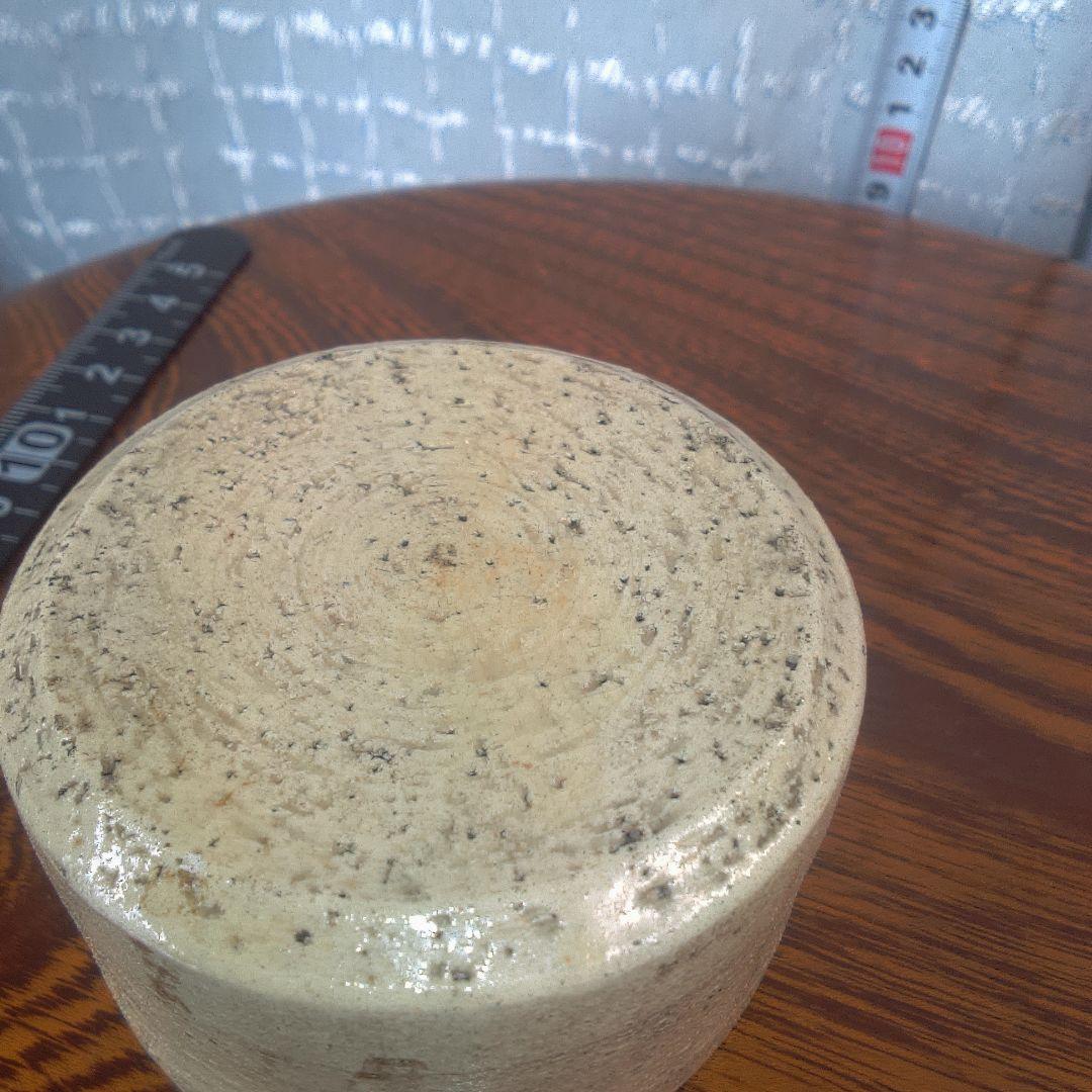 骨董６ベージュ 陶器 円形容器