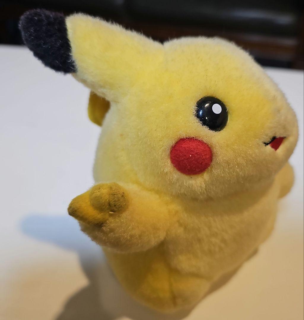 初期ピカチュウ　TOMY ぬいぐるみ　ピース　ポケモン