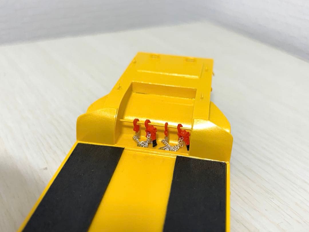 Dodge　1/50 3軸低床トレーラー自動あゆみ付　重機 建機