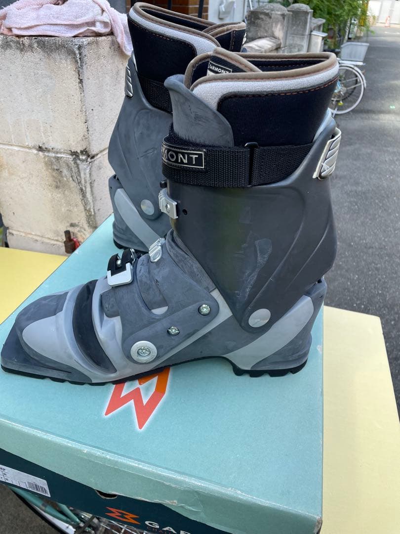 Garmont テレマーク用スキー用ブーツ 3グレー