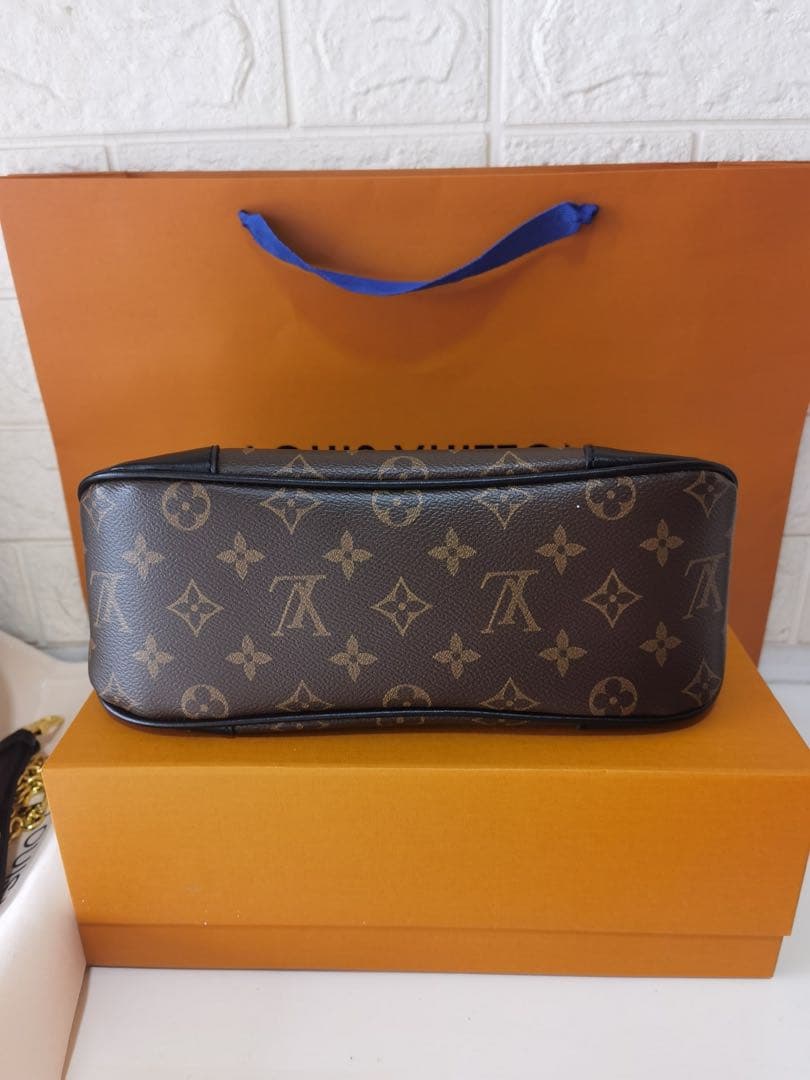 ☆週末限定価格☆ モノグラム ショルダーバッグ