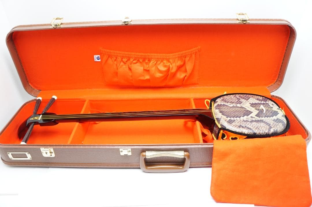 ＜美品＞沖縄三線 人工皮　 鍵付き　ハードケース　セット