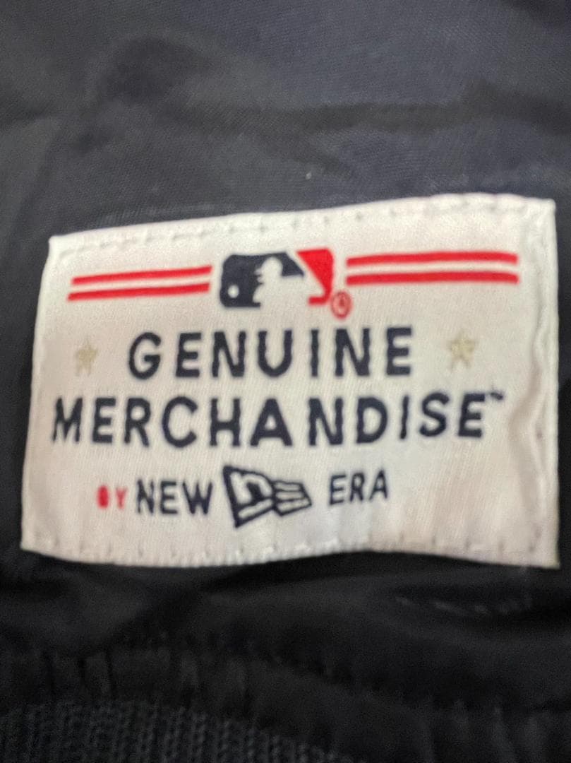 とるみ送料無料/新品未使用　MLB　 LAドジャース ジャケットXL