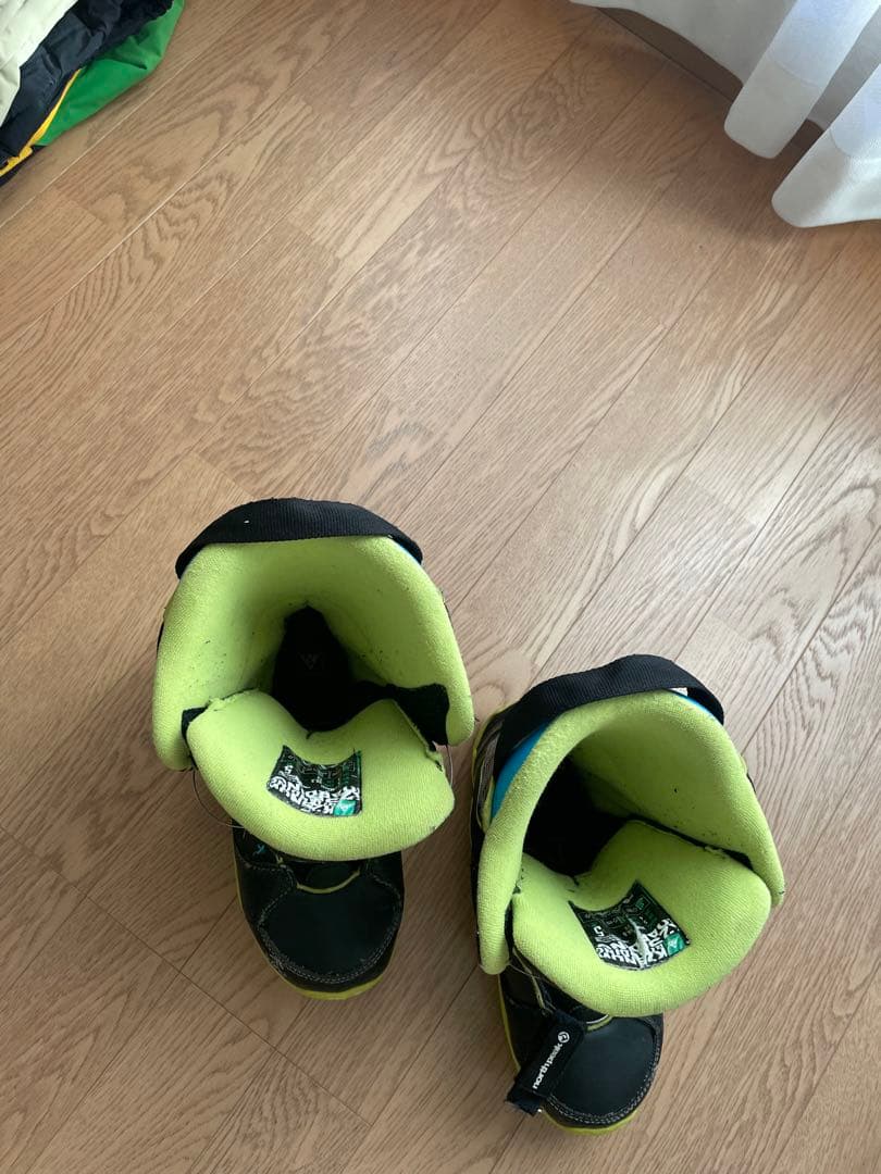 5点セットバートン上下ウェアー　Ｋ2ビンディングブーツ　ヘルメットセット